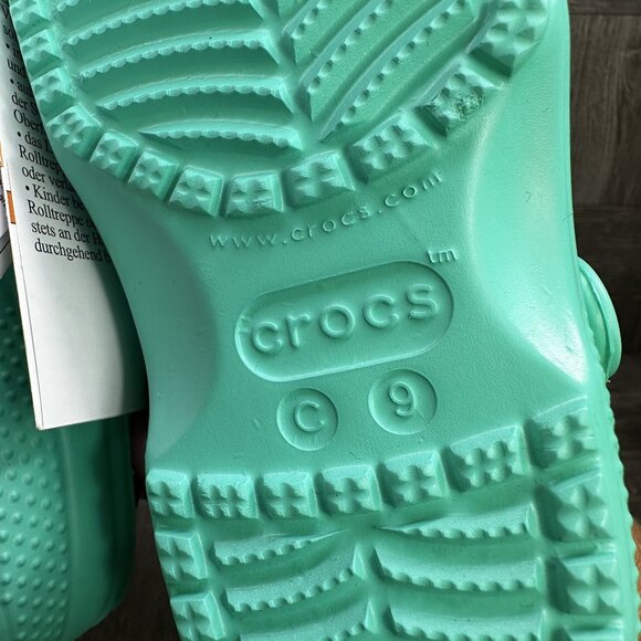 CROCS Classic Kids size 9 Lagoon Teal Clogs - Picture 9 of 9